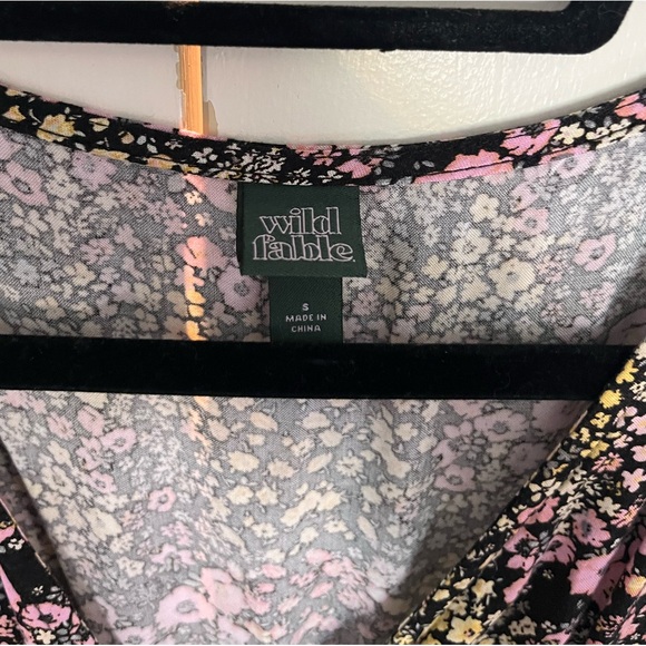 Summery Dress with Pink and Yellow Flowers with v-neck - Picture 3 of 3